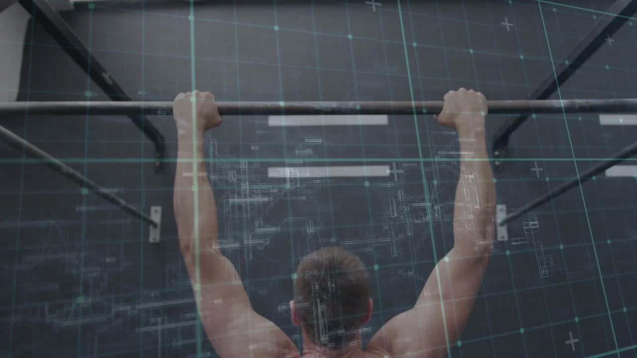 Video vertical: Hombre sin camiseta agarrando la barra y haciendo dominadas en el gimnasio para fitness, con superposición HUD.