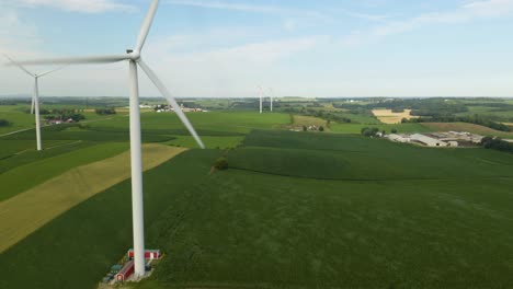 Hermosa-Vista-Aérea---Turbina-Eólica-En-Tierras-Rurales-Produce-Energía-Renovable