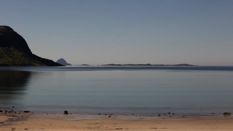 Norwegen-Strand-Klarer-Himmel-00