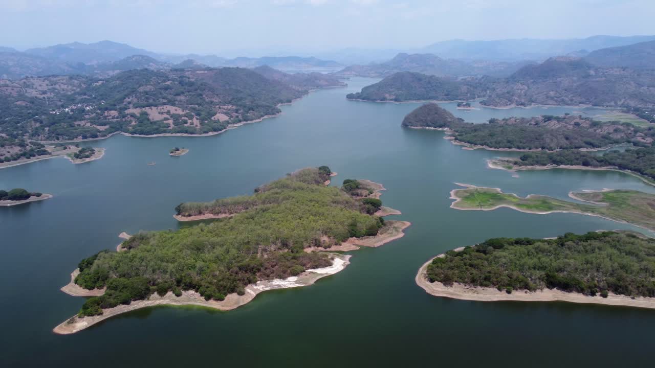 셀론 그란데 저수지 (ceron grande reservoir) 에 대한 회전 안테나