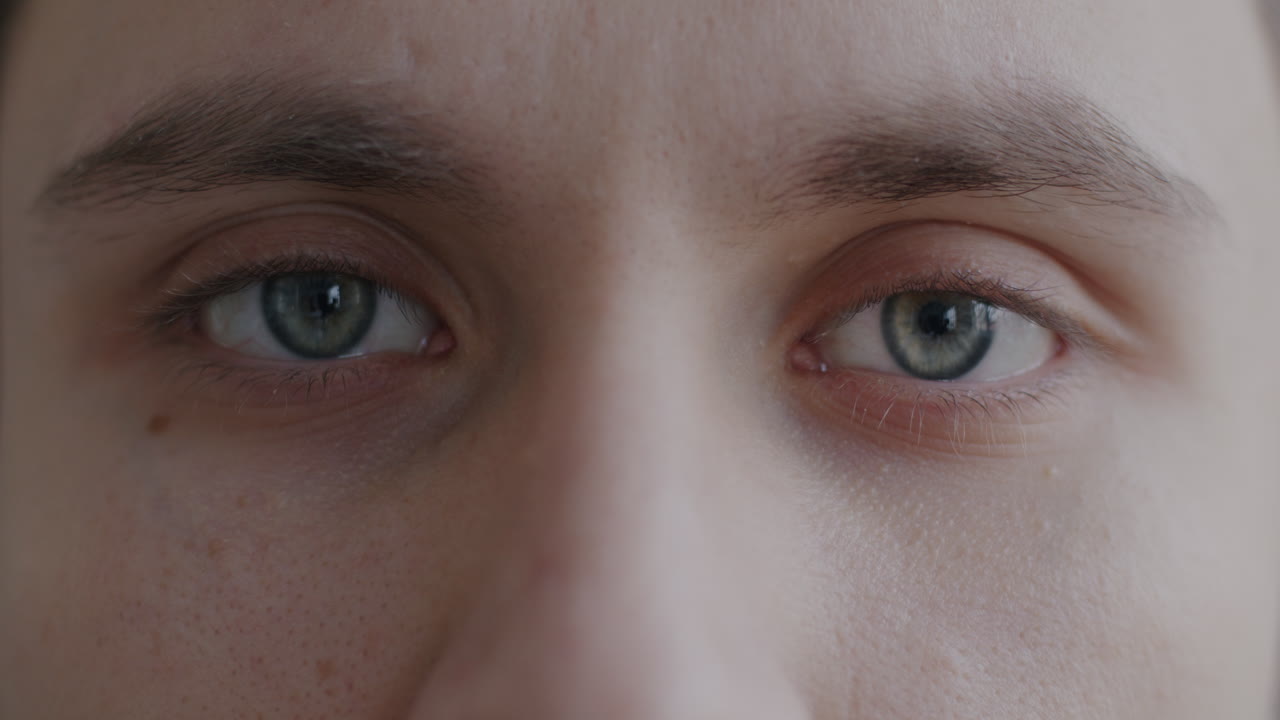 primer plano de los ojos de una persona