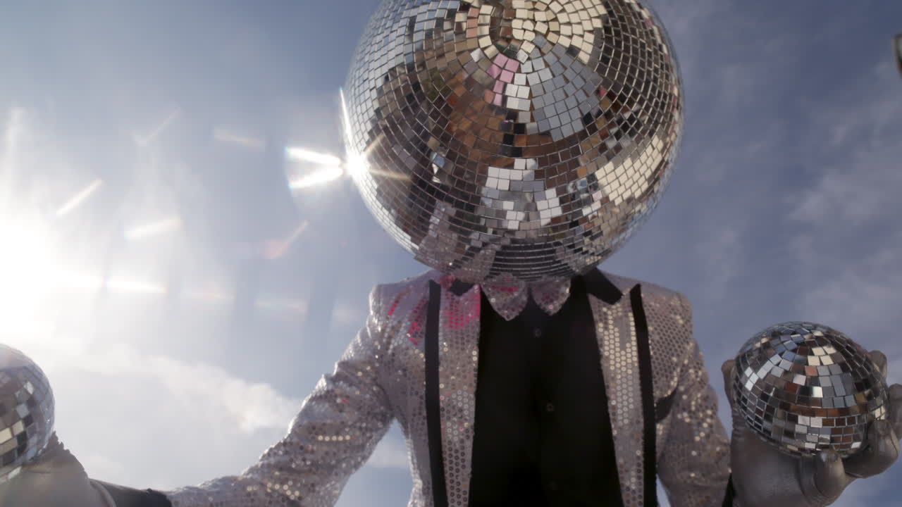 mr discoball 4k 08