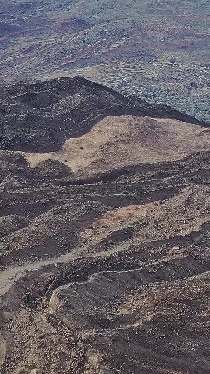 Esplorando il paesaggio vulcanico dell'isola di Tenerife, in Spagna