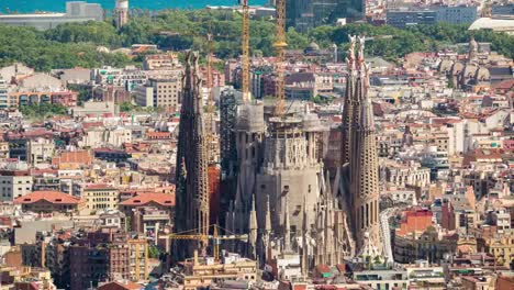 Sagrada-Familia-Zeitraffer-4k-01