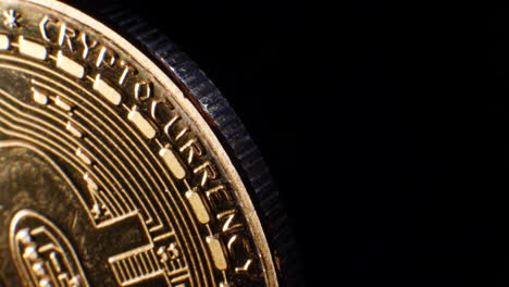 captura de macro en bucle de una criptomoneda digital valiosa y segura bitcoin en un cambio de moneda financiera cifrada con espacio de copia para títulos y fondos