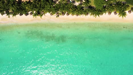 Luxury-tropical-beach-in-Mauritius