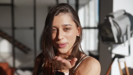 retrato de mujer en el estudio