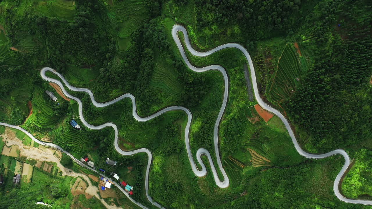 ningún camino es demasiado largo para los viajes por carretera