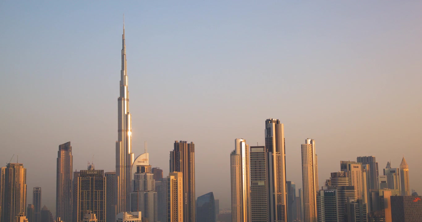 Time-lapse dello skyline di Dubai all'alba
