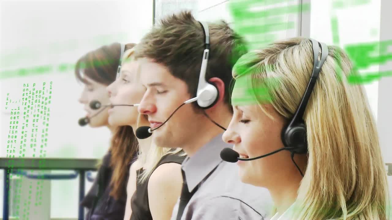 휴대폰 헤드 ⁇ 을 착용한 사람들 위에서 금융 데이터 처리의 애니메이션