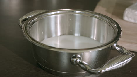 queso en la cacerola