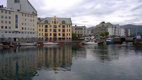 Aksla-En-La-Ciudad-De-Alesund,-Noruega