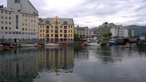 aksla en la ciudad de alesund , noruega