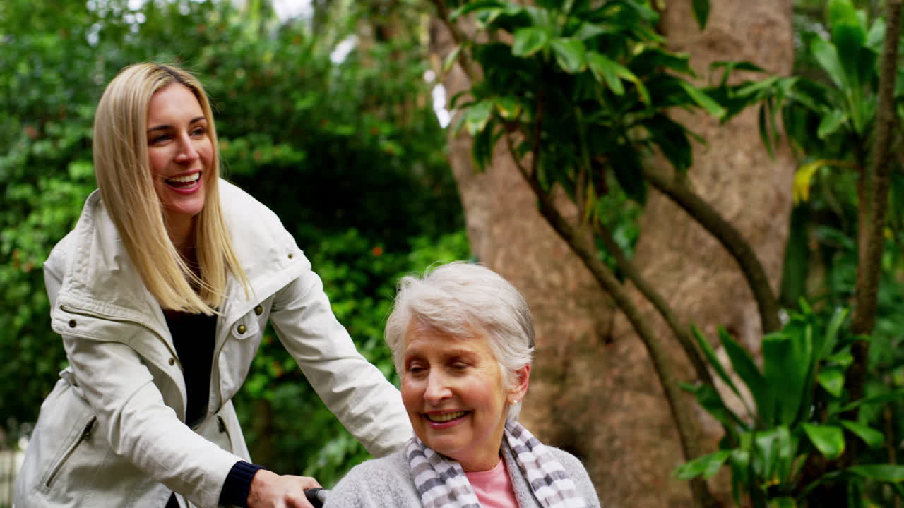 신선한 공기만큼 행복을 불러일으키는 것은 없습니다.