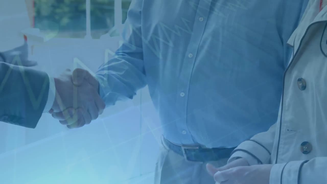 animación de estadísticas con procesamiento de datos sobre un hombre caucásico dando las llaves del coche y estrechándose la mano con