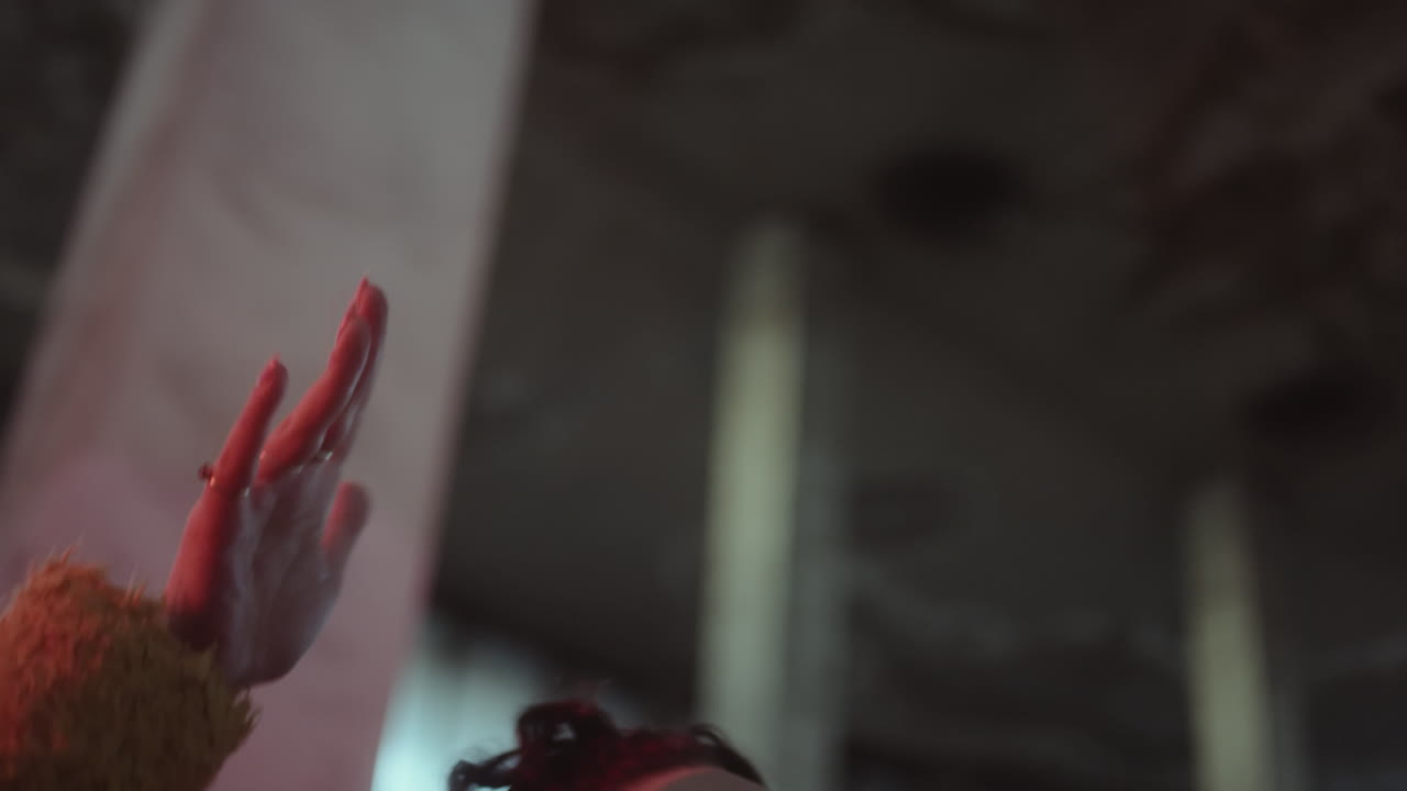 Expressive Movements in Yellow Jacket