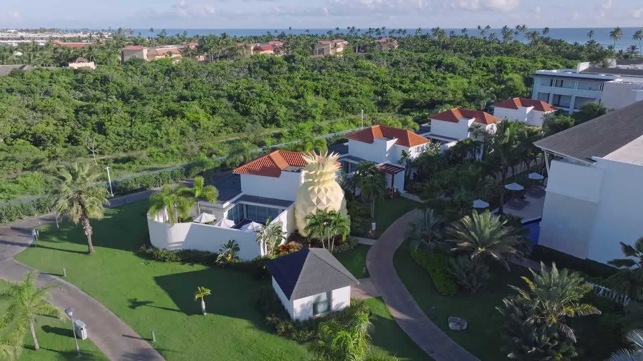 la villa de piña en el complejo turístico nickelodeon en punta cana en la república dominicana