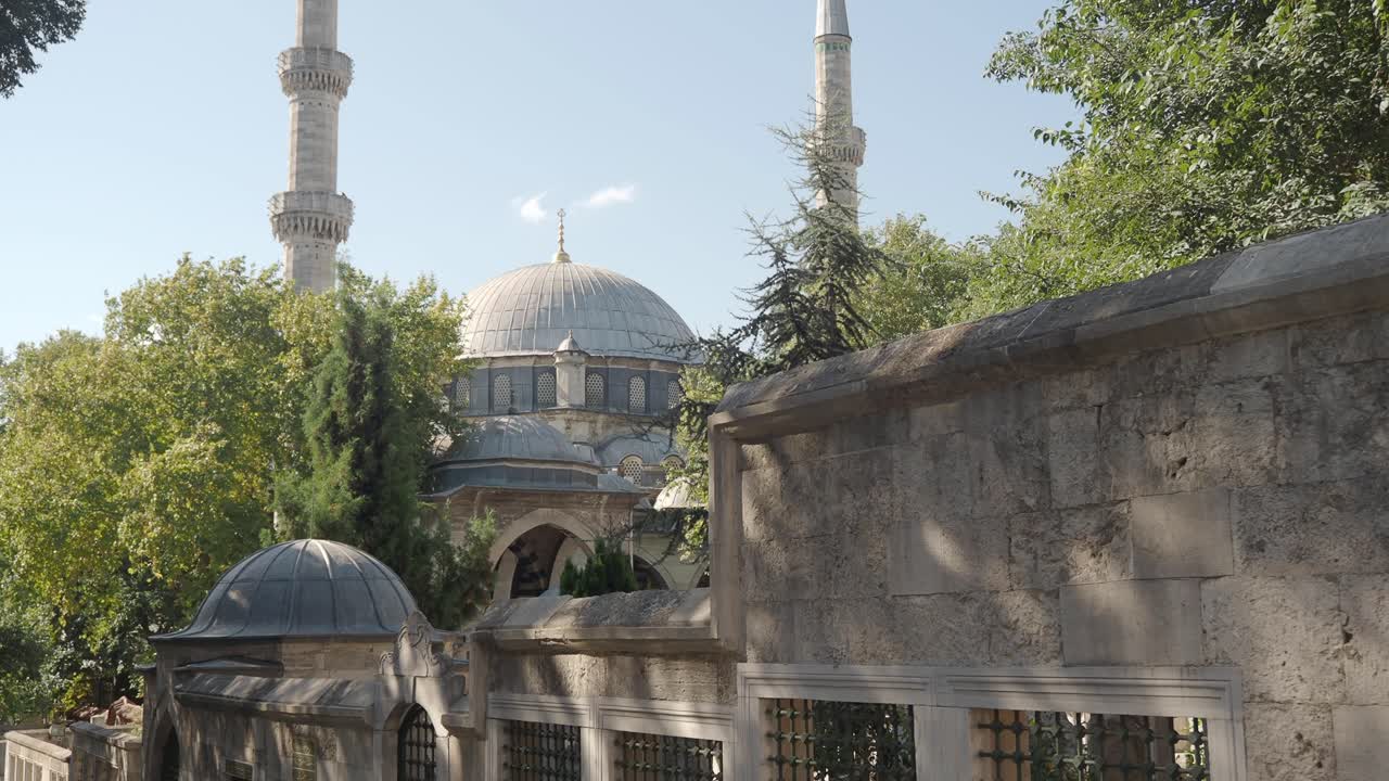 mezquita en la ciudad de estambul, turquía