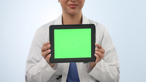 Woman,-doctor-and-hands-with-tablet-green-screen