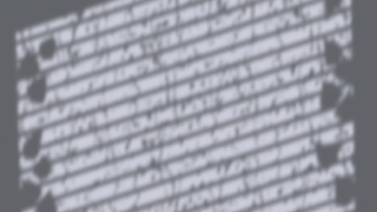 회색 배경에 떨어지는 잎과 비의 창문 그림자의 애니메이션