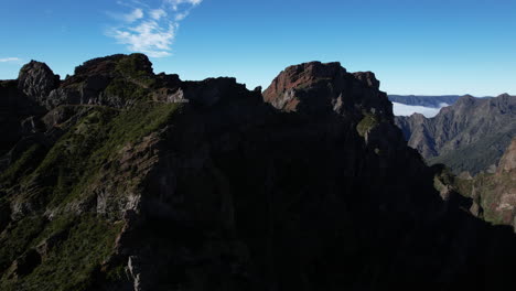 discovering the secrets of pico do arieiro's ninho da manta viewpoint in madeira