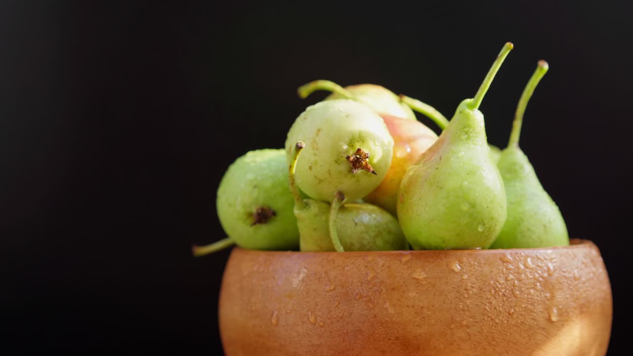 las peras están girando en círculo