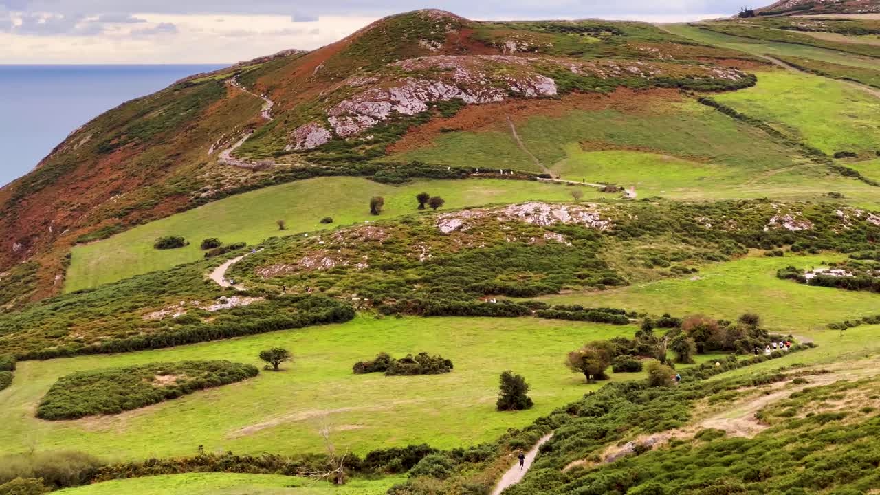 Charity Marathon Along Bray Mountains with Scenic Views