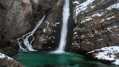 Beautiful-winter-day-in-Bohinj-and-the-Triglav-National-Park