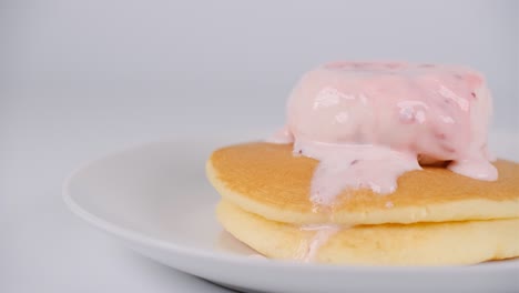 pancakes with strawberry ice cream