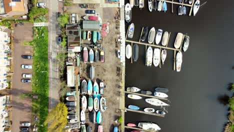 Recreational-Boats-In-Marina-At-The-Harbour-In-Kadoelen-Neighbourhood,-North-Amsterdam