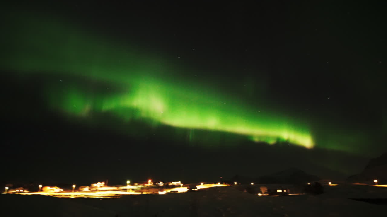 aurora boreal en el cielo de las islas lofoten