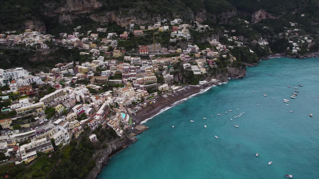 유럽의 고급 휴양지, 아말피 해안, 이탈리아, 드론 뷰