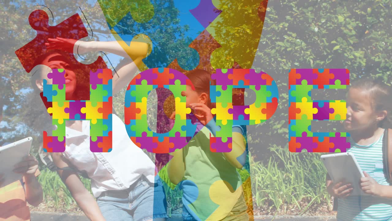 다채로운 퍼즐 조각의 애니메이션, 희망 자폐증 인식 달 어린이에 대한 텍스트
