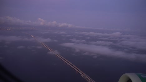 Avión-A-Reacción-Despegando-Del-Aeropuerto-De-St-Pete-Clearwater