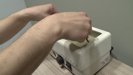 cleaning eyeglasses with a machine