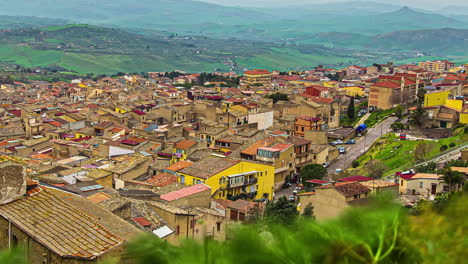 Un-Pueblo-De-Montaña-Cerca-De-Chiesa-Maria-Ss-Del-Malpasso-En-Palermo,-Sicilia-Italia