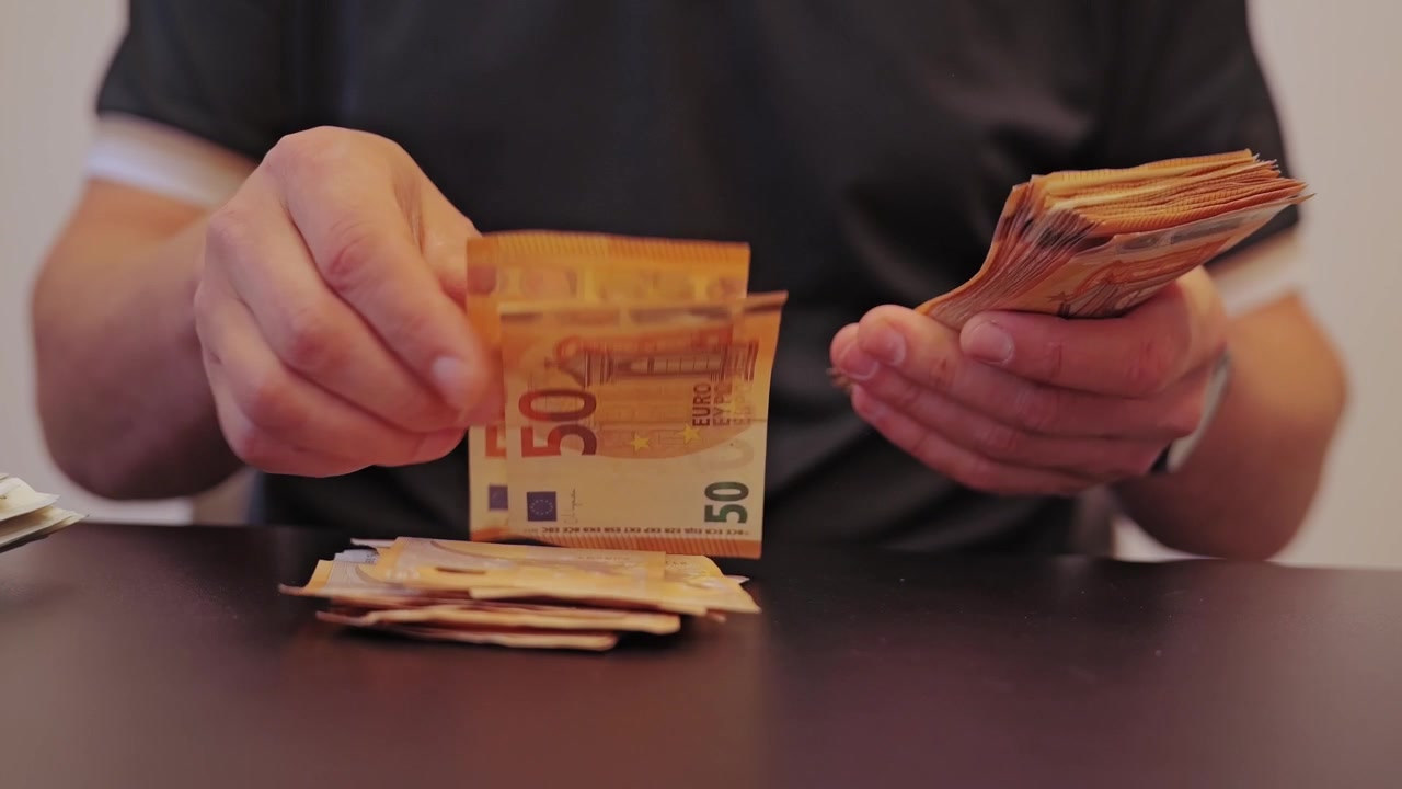 Il concetto di preparazione finanziaria riflette la sicurezza in mezzo alla volatilità del mercato.