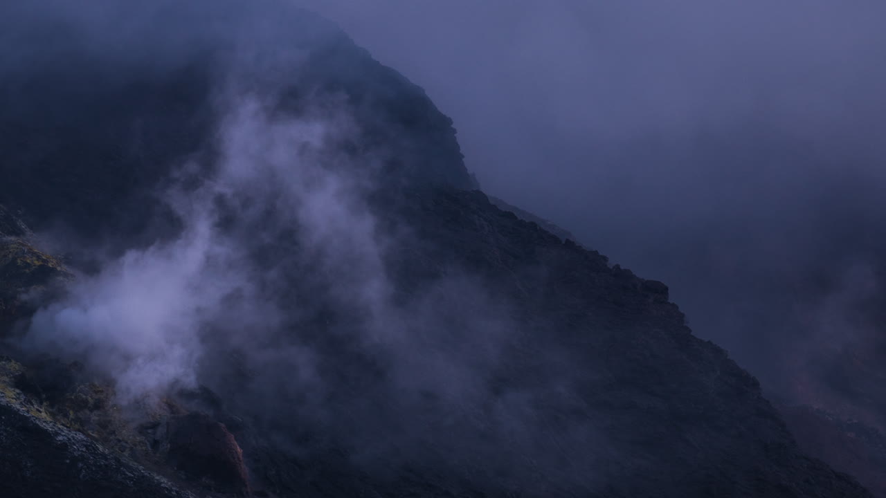 volcán stromboli 4k 44