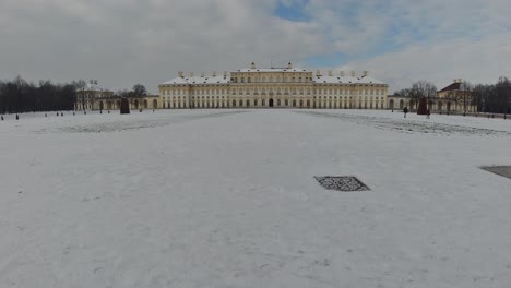 Castillo-De-Oberschleißheim-En-Invierno-Palacio-Alemán-Cubierto-De-Nieve