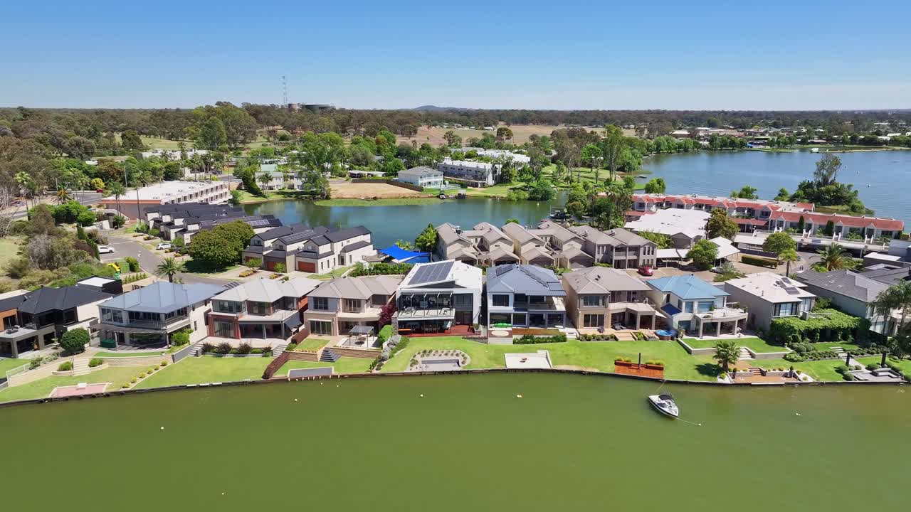 casas y apartamentos en la orilla del lago mulwala, nsw, australia