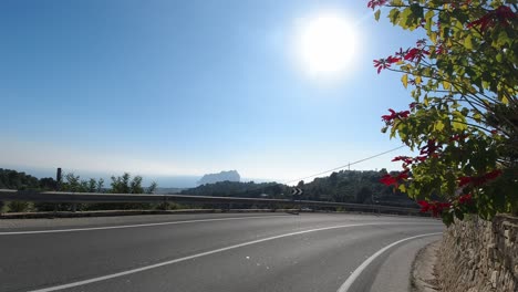 Sol-De-La-Tarde-En-El-Ciclo-De-Regreso-A-Calpe,-Cielo-Del-Ciclo