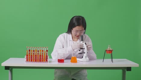 científico en el trabajo