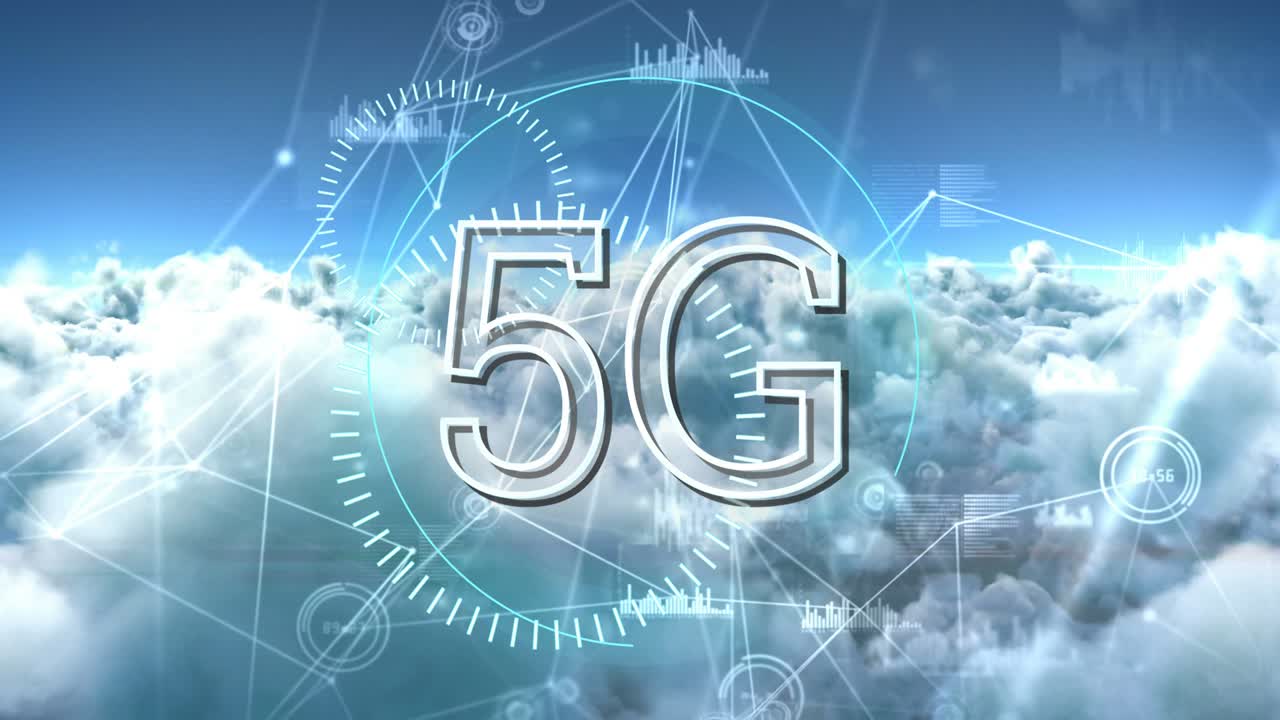 testo 5g sui cerchi e sulla rete di connessioni contro le nuvole nel cielo