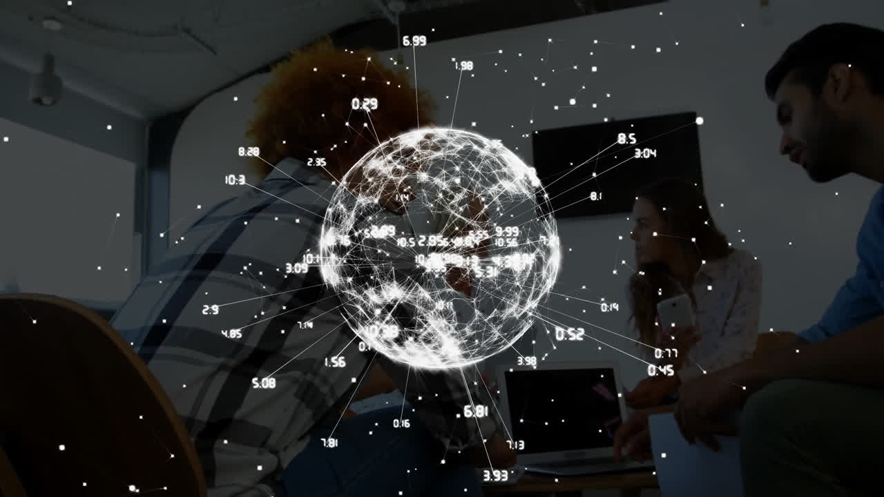 사무실에서 회의를 열고 있는 다양한 동료들에 대한 데이터 처리로 지구상의 애니메이션