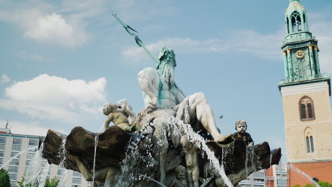 фонтан нептуна берлин 01