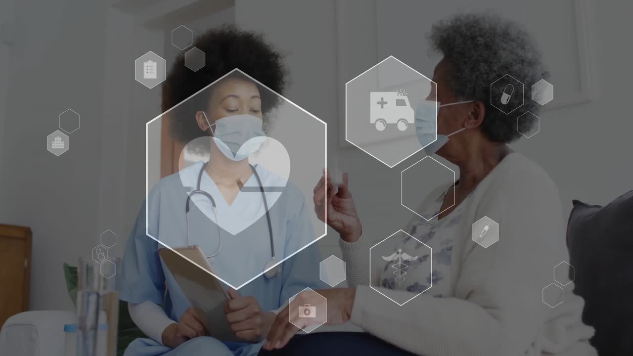 Enfermera señalando con el dedo junto al paciente, activando superposiciones de información sanitaria que explican la medicación y las constantes vitales
