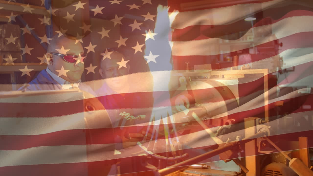 анимация американского флага, развевающегося над человеком на заднем плане