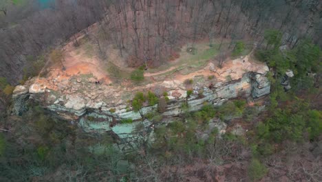 Aerial-pan-from-above-Mount-Pleasant-rock-cliff,-Lancaster,-Ohio