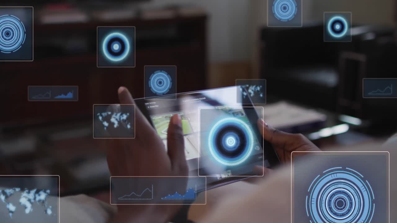 animación del procesamiento de datos y escaneado de ámbitos sobre la mujer usando tableta