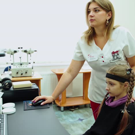 girl during eye test